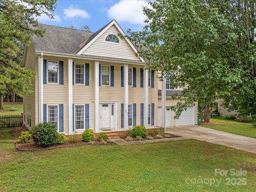 8048 Hunley Ridge Rd, Matthews, NC, 28104-4317 | Card Image