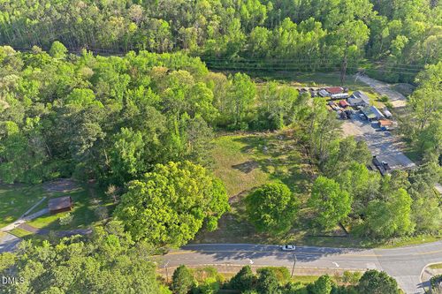 325 Wagstaff Rd, Fuquay Varina, NC, 27526-9793 | Card Image