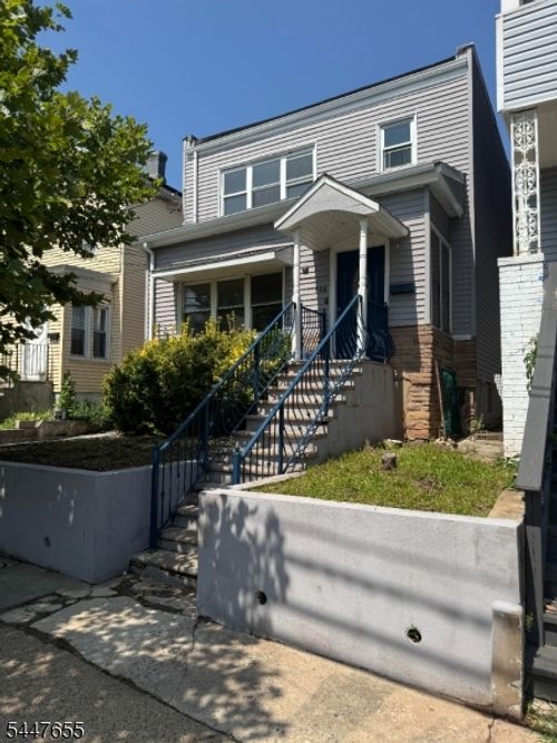 2-526 Jackson Ave, ELIZABETH, NJ, 07201-1525 | Card Image