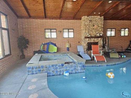 7040 N Montecatina Drive, Tucson, AZ, 85704 | Card Image
