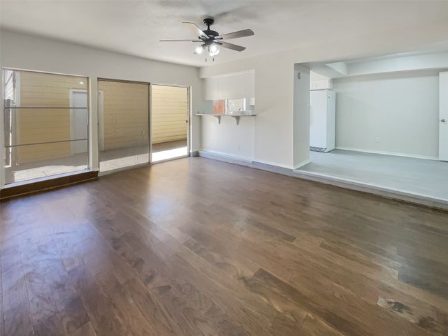 1985 Shorewood Dr, Condo with 3 bedrooms, 3 bathrooms and null parking in Grapevine TX | Image 13