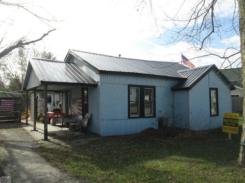 915 Bruce St, Marine City, MI, 48039-1759 | Card Image