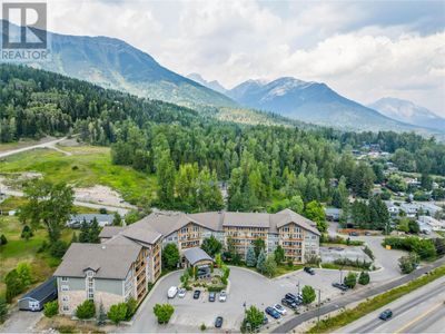 320 - 1500 Mcdonald Ave, Condo with 1 bedrooms, 1 bathrooms and null parking in Fernie BC | Image 3