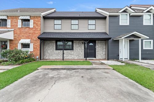 224 Parkside Dr, Bridge City, TX, 77611-2443 | Card Image