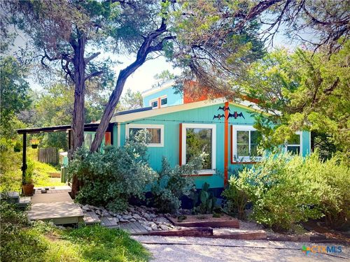 515 Circle Dr, Wimberley, TX, 78676-9169 | Card Image
