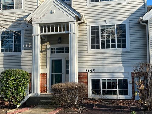 2195 Daybreak Dr, Aurora, IL, 60503-6701 | Card Image