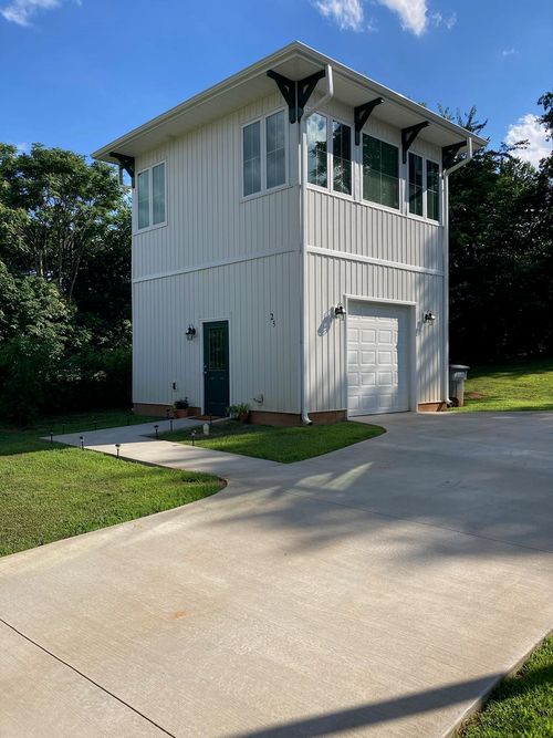 25 Ledbetter St, Greenville, SC, 29611-4601 | Card Image