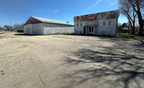 1409 W Rock Falls Rd, ROCK FALLS, IL, 61071-1518 | Card Image