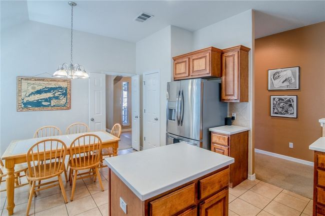 19321 Gale Meadow Dr, House other with 4 bedrooms, 3 bathrooms and 4 parking in Pflugerville TX | Image 5