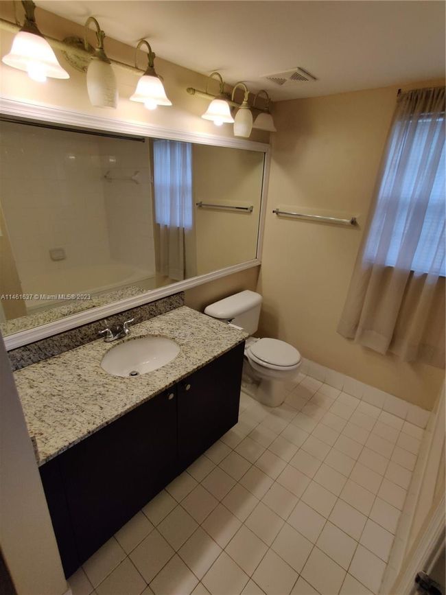 APT-102 - 11155 Sw 5 Th Pl, Condo with 2 bedrooms, 2 bathrooms and null parking in Pembroke Pines FL | Image 20