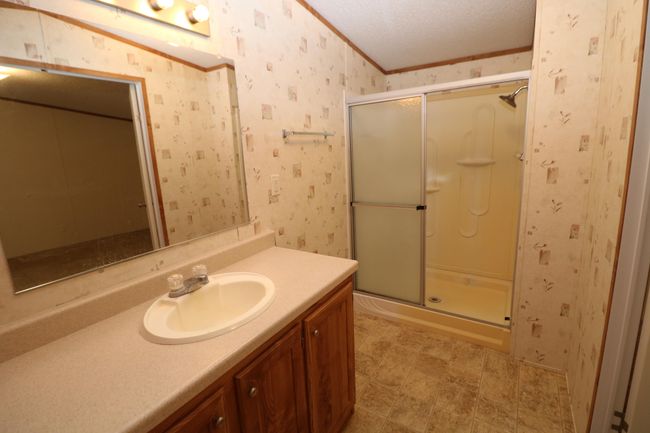Bathroom in Master Bedroom | Image 21
