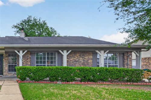9231 Baronsmede Dr, Houston, TX, 77083-6240 | Card Image