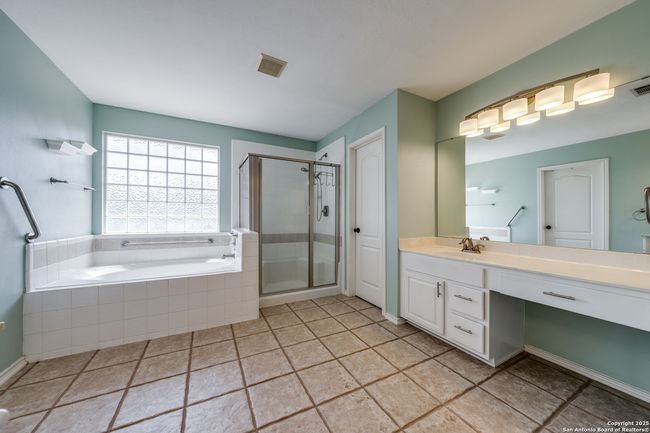 12906 New Cedar, House other with 3 bedrooms, 3 bathrooms and null parking in Helotes TX | Image 21