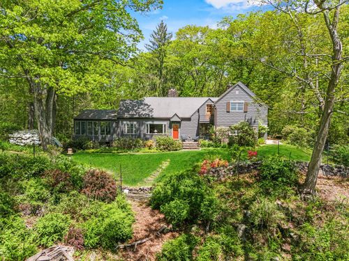 1391 Hunterbrook Rd, Yorktown Heights, NY, 10598-6227 | Card Image