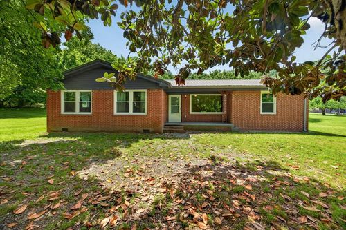 400 Anderson Ln, Gainesboro, TN, 38562-9242 | Card Image