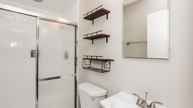 APT-2E - 10630 W Cermak Rd, Condo with 2 bedrooms, 2 bathrooms and 2 parking in Westchester IL | Image 14