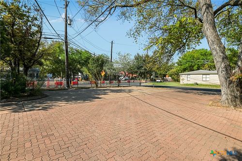 a-608 W Oltorf St, Austin, TX, 78704-5320 | Card Image