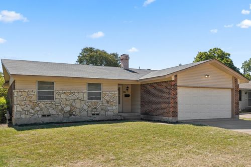 2124 Stonehenge Dr, Garland, TX, 75041-2615 | Card Image