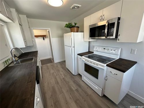 105 5th Avenue W, Shellbrook, SK, S0J2E0 | Card Image