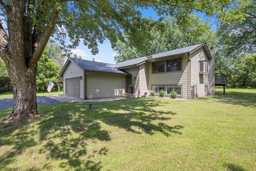 535 Nordic Ln, Hudson, WI, 54016-8014 | Card Image