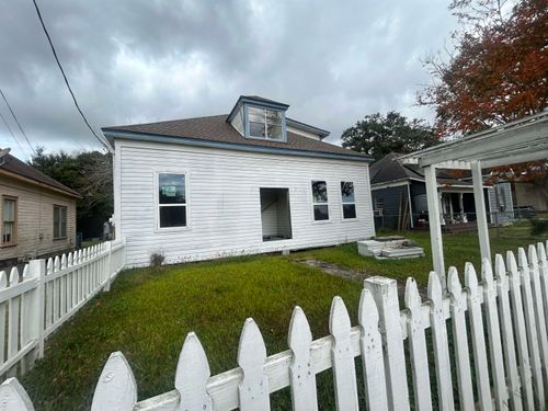 1004 W Cherry Ave, Orange, TX, 77630-5019 | Card Image