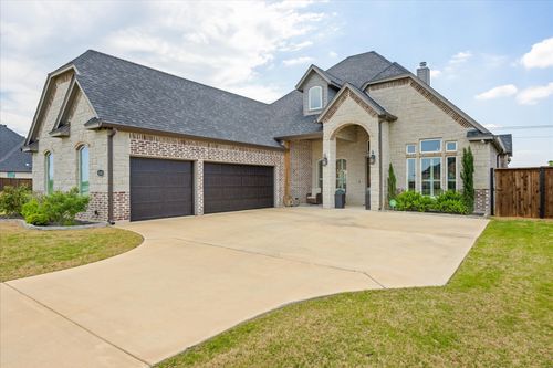 2141 Vanderbilt Dr, Weatherford, TX, 76088-1506 | Card Image