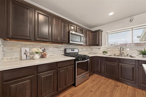 10 Ferguson St, Baytown, TX, 77520-4801 | Card Image