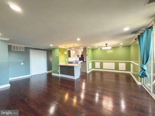 b-3327 Huntley Square Dr, TEMPLE HILLS, MD, 20748-6216 | Card Image