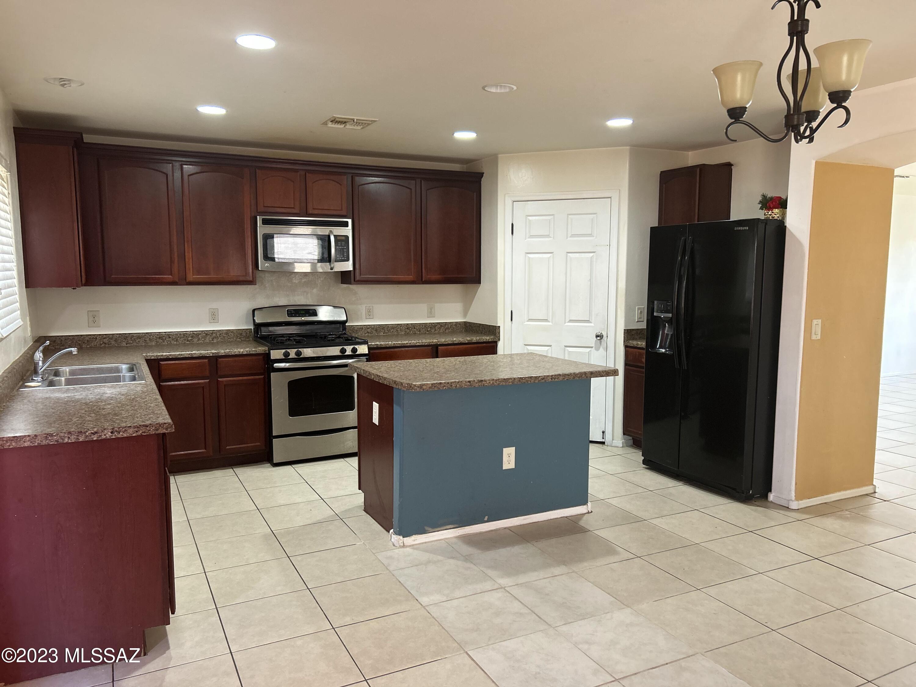 Beecher Falls Way, Tucson, AZ 85757