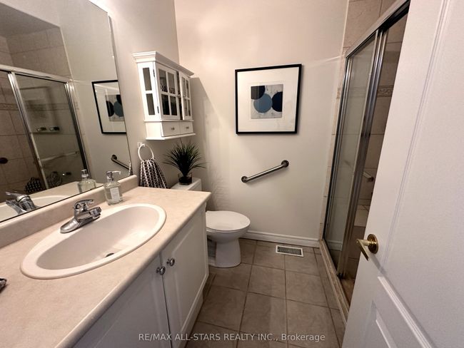 68 Celebrity Greens Way, Condo with 3 bedrooms, 2 bathrooms and 1 parking in Markham ON | Image 24
