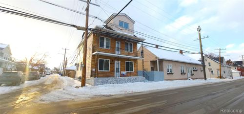 11705 Mackay St, Hamtramck, MI, 48212-2939 | Card Image