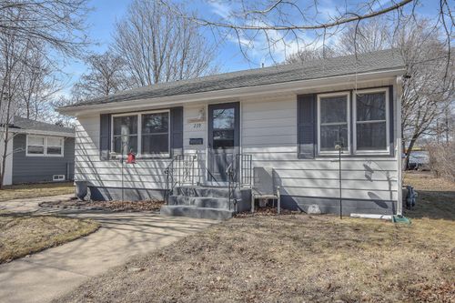 239 32nd Ave N, Saint Cloud, MN, 56303-4143 | Card Image