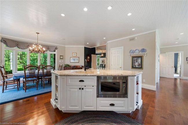 402 Progreston Rd, House other with 2 bedrooms, 4 bathrooms and 14 parking in Carlisle ON | Image 12