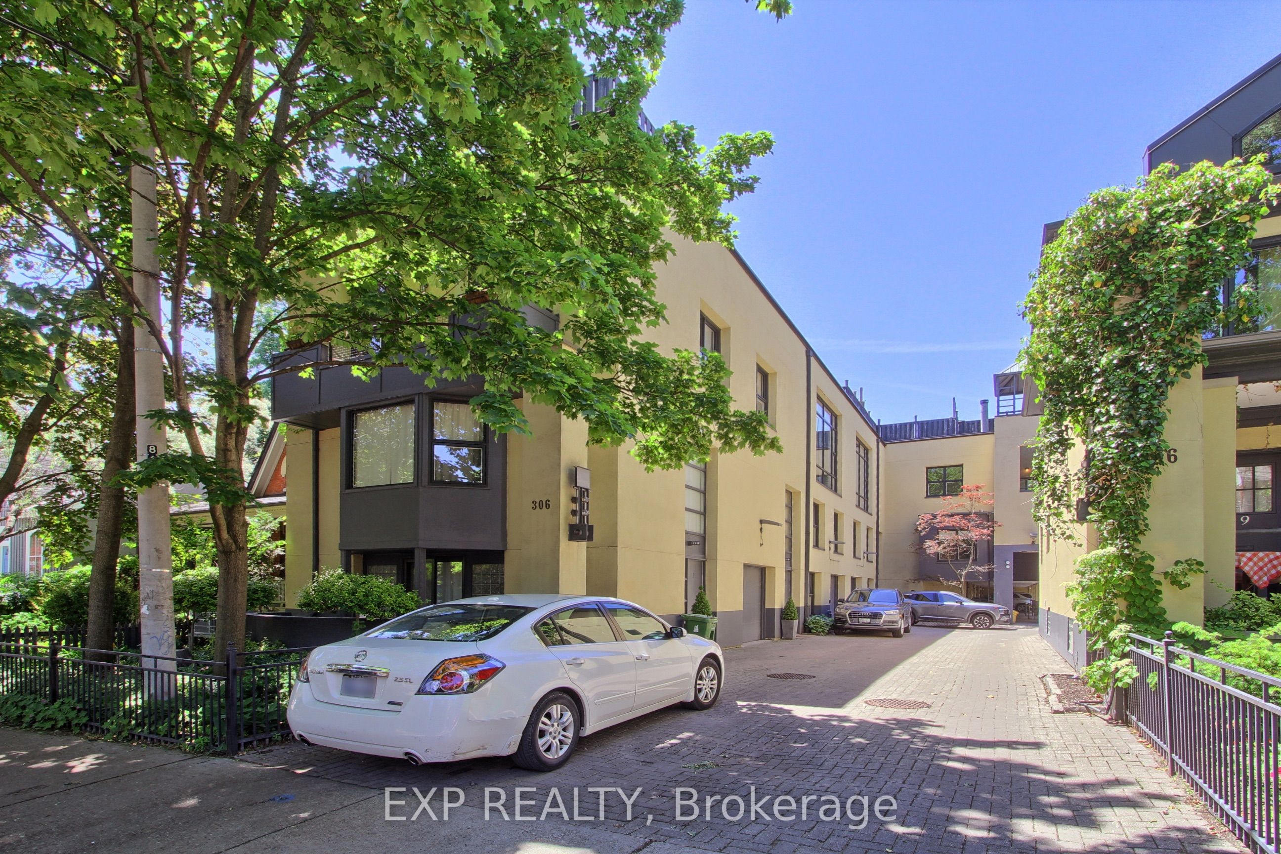 Residential Lease in Toronto C08
