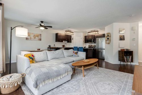 26 Auburn Bay Common Se, Calgary, AB, T3M0M3 | Card Image