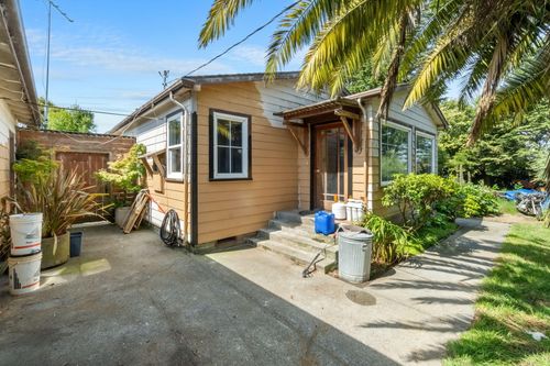 36 Rosemary Ave, Ferndale, CA, 95536-9554 | Card Image