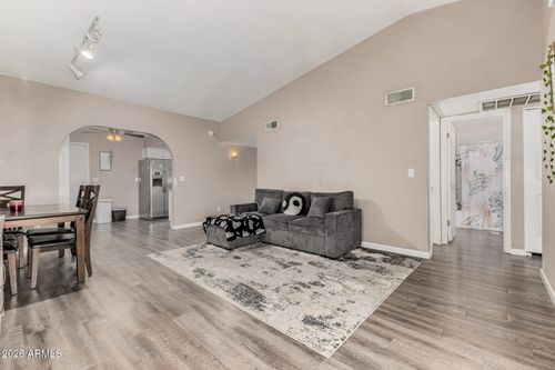 2511 W Willow Ave, Phoenix, AZ, 85029-1447 | Card Image