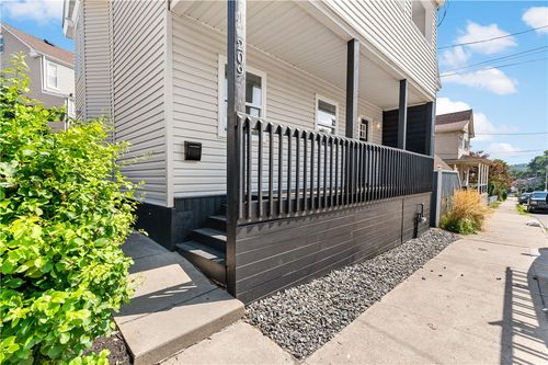 209 Shaler St, Mt Washington, PA, 15211-1043 | Card Image