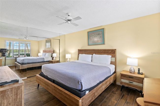Master Bedroom | Image 19