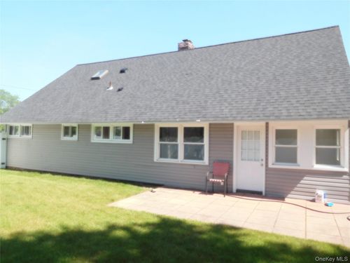 9 Adams St, East Rockaway, NY, 11518-1705 | Card Image