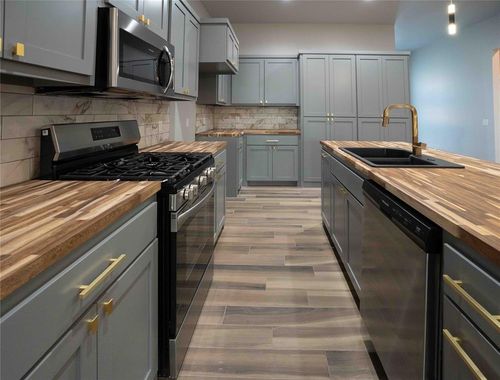 1732 Ne 16th St, Oklahoma City, OK, 73117-3620 | Card Image