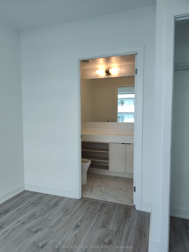 252 Church St, Condo with 2 bedrooms, 2 bathrooms and null parking in Toronto ON | Image 15