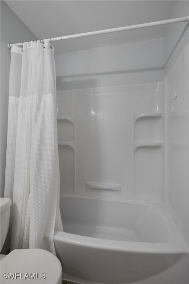 APT-2 - 3297 Royal Canadian Trce, Condo with 2 bedrooms, 2 bathrooms and null parking in Fort Myers FL | Image 15