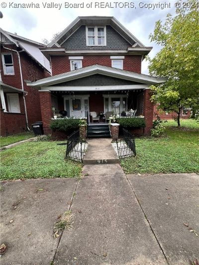 915 13th Street, House other with 3 bedrooms, 1 bathrooms and null parking in Huntington WV | Image 1