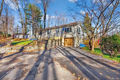 110 Laurel Hill Rd, Croton-On-Hudson, NY, 10520-1213 | Card Image