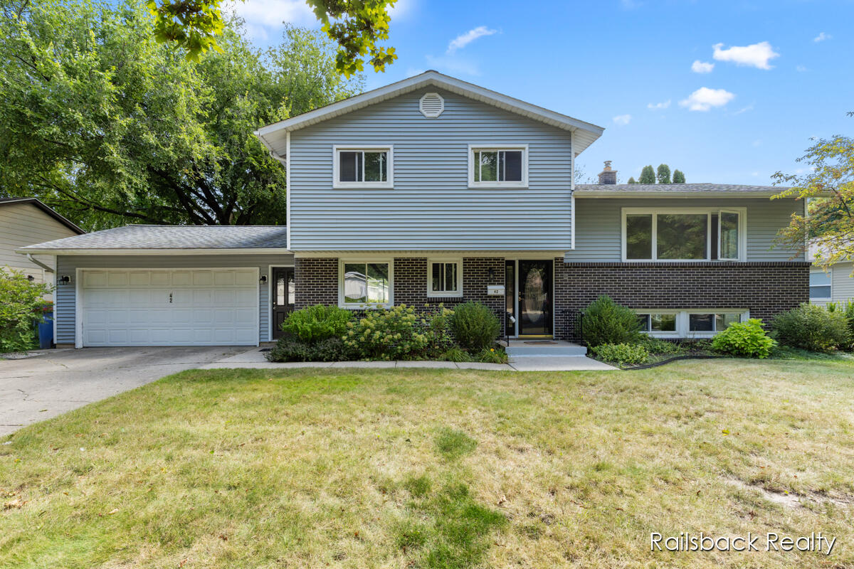 Luray Ave, Grand Rapids, MI 49504