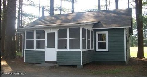 263 Acres Rd, East Stroudsburg, PA, 18301-9147 | Card Image