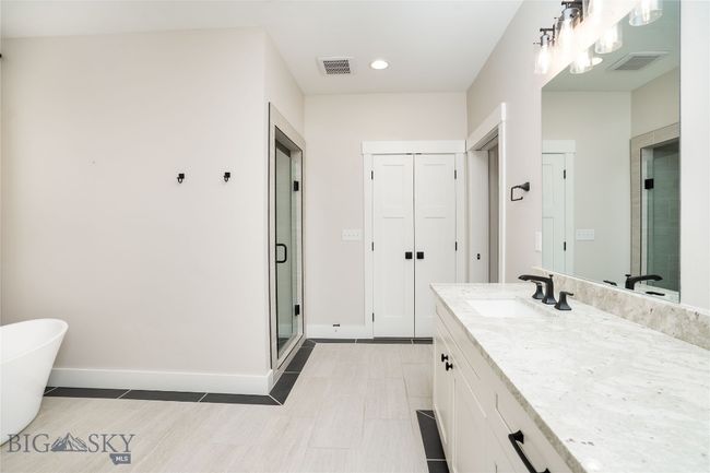 Primary Suite Bathroom- Main Level | Image 21