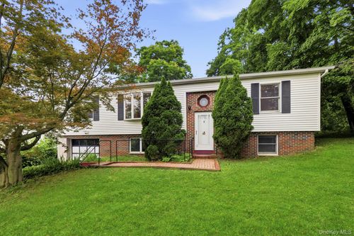 86 Spackenkill Road, Poughkeepsie, NY, 12603 | Card Image