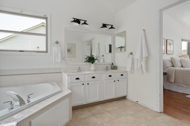 Double Sinks | Image 24